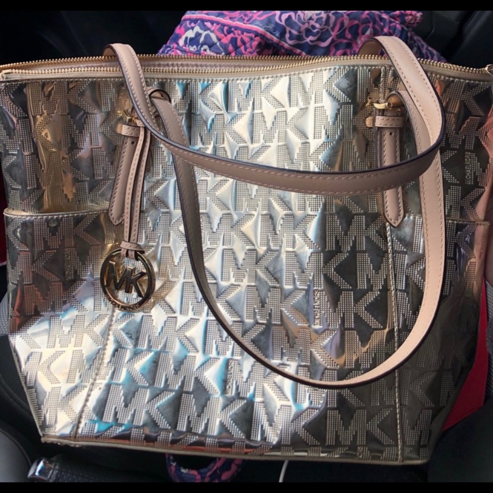 Michael kors purse. New